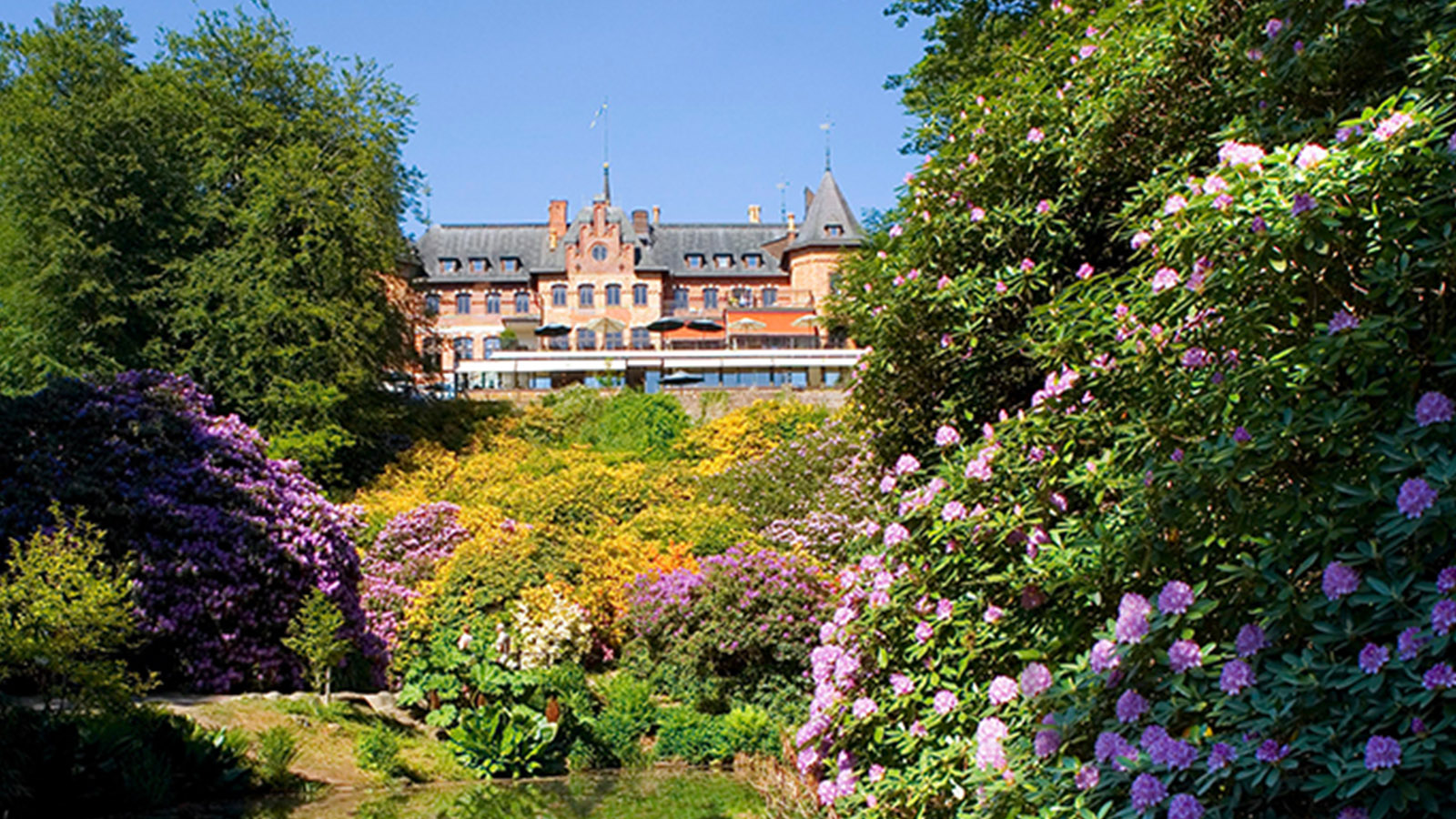 Sofiero Slott och Flickorna Lundgren på Skäret